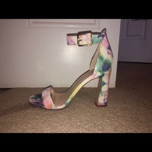 Vince Camuto Heels - Multicolor
